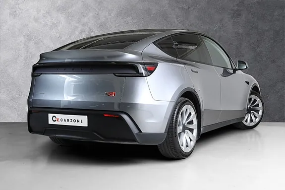 Tesla Model Y 2025 photo 4