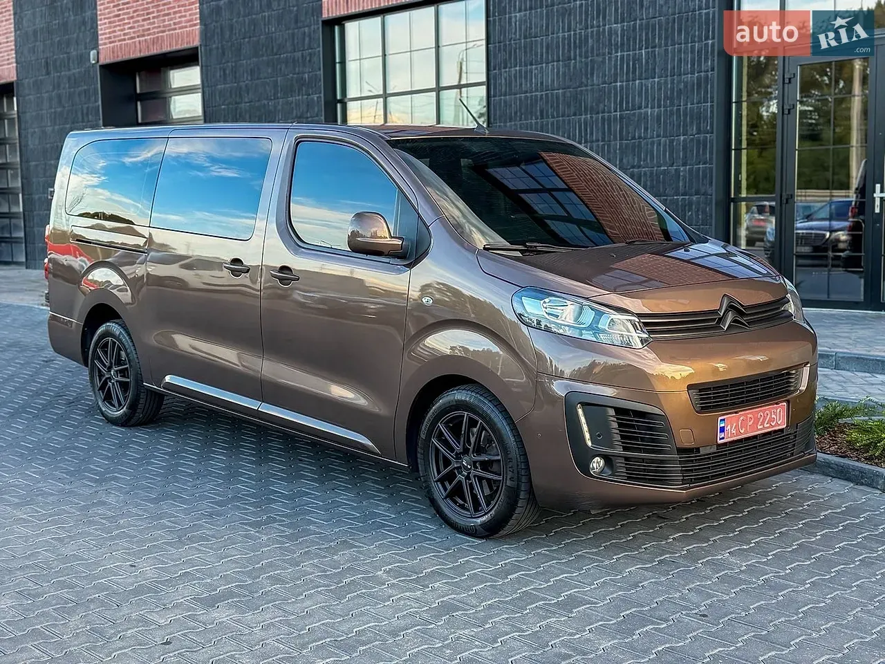 Citroen Jumpy 2019 photo 2