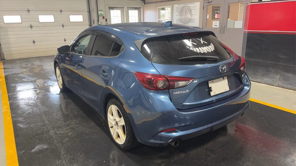 Mazda Mazda3 2017 photo 3