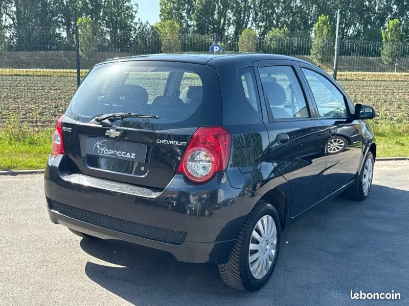 Chevrolet Aveo 2010 photo 3