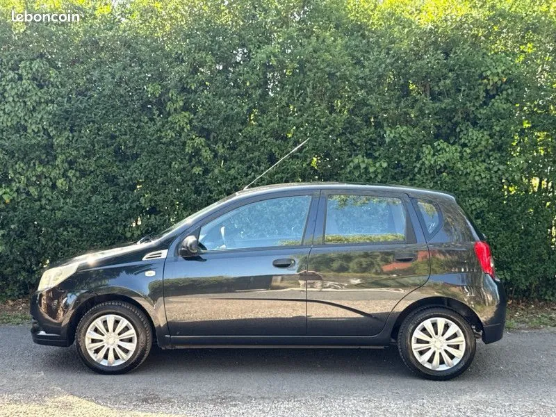 Chevrolet Aveo 2010 photo 5