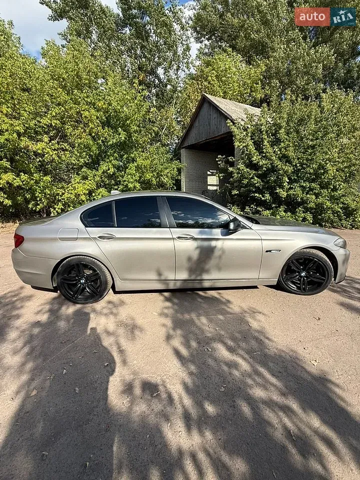 BMW 5 Series 2011 photo 5