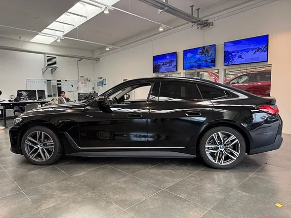 BMW I4 2024 photo 4
