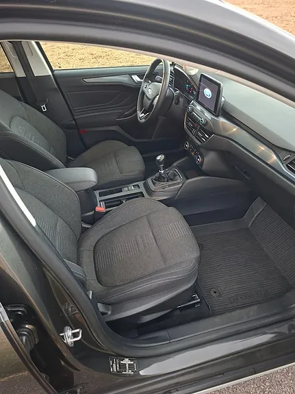 Ford Focus 2022 photo 4