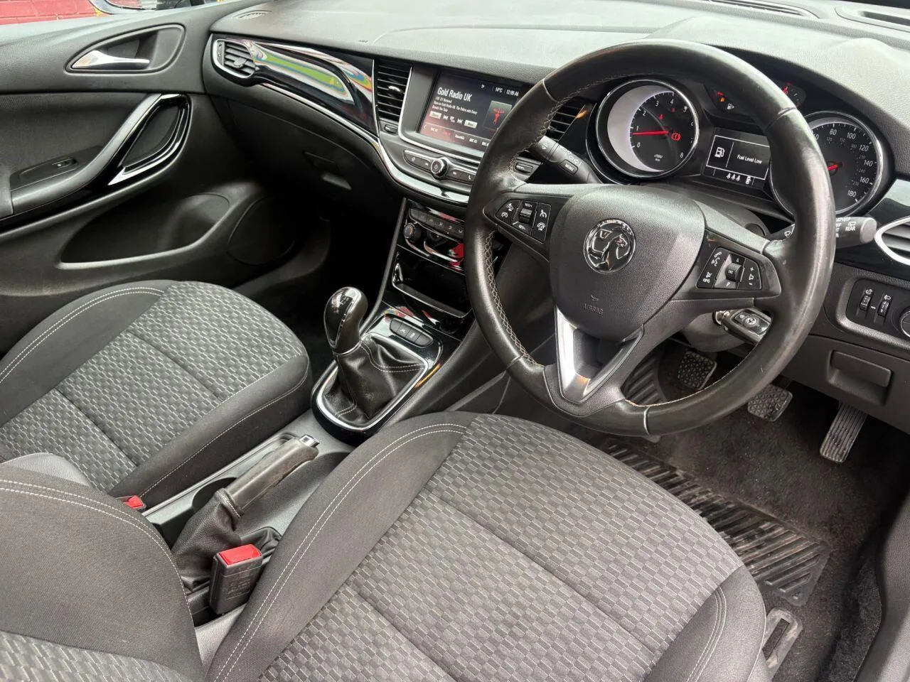 Vauxhall Astra 2018 photo 2
