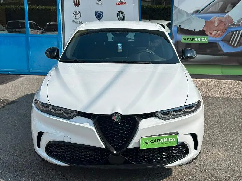 Alfa Romeo Tonale 2024 photo 2