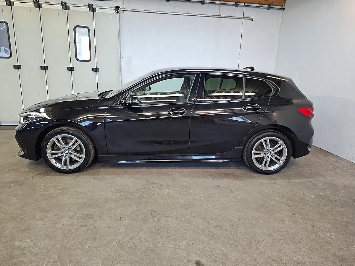 BMW 1 Series 2022 photo 2