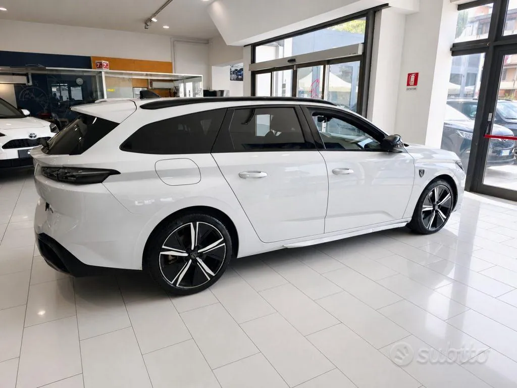Peugeot 308 2025 photo 4