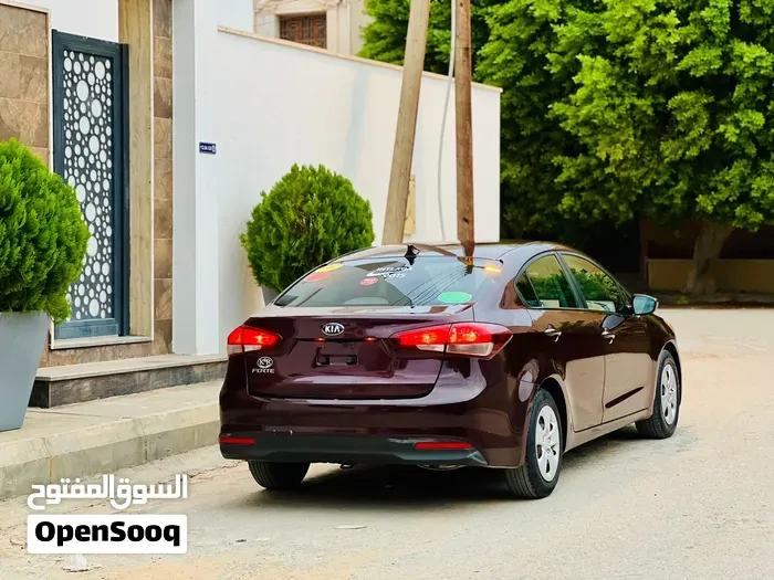 Kia Forte 2017 photo 2
