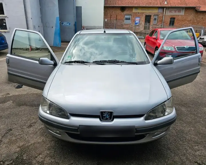 Peugeot 106
