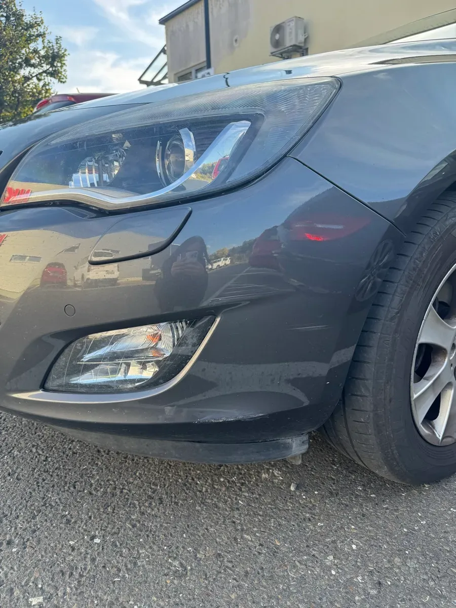 Opel Astra 2011 photo 3