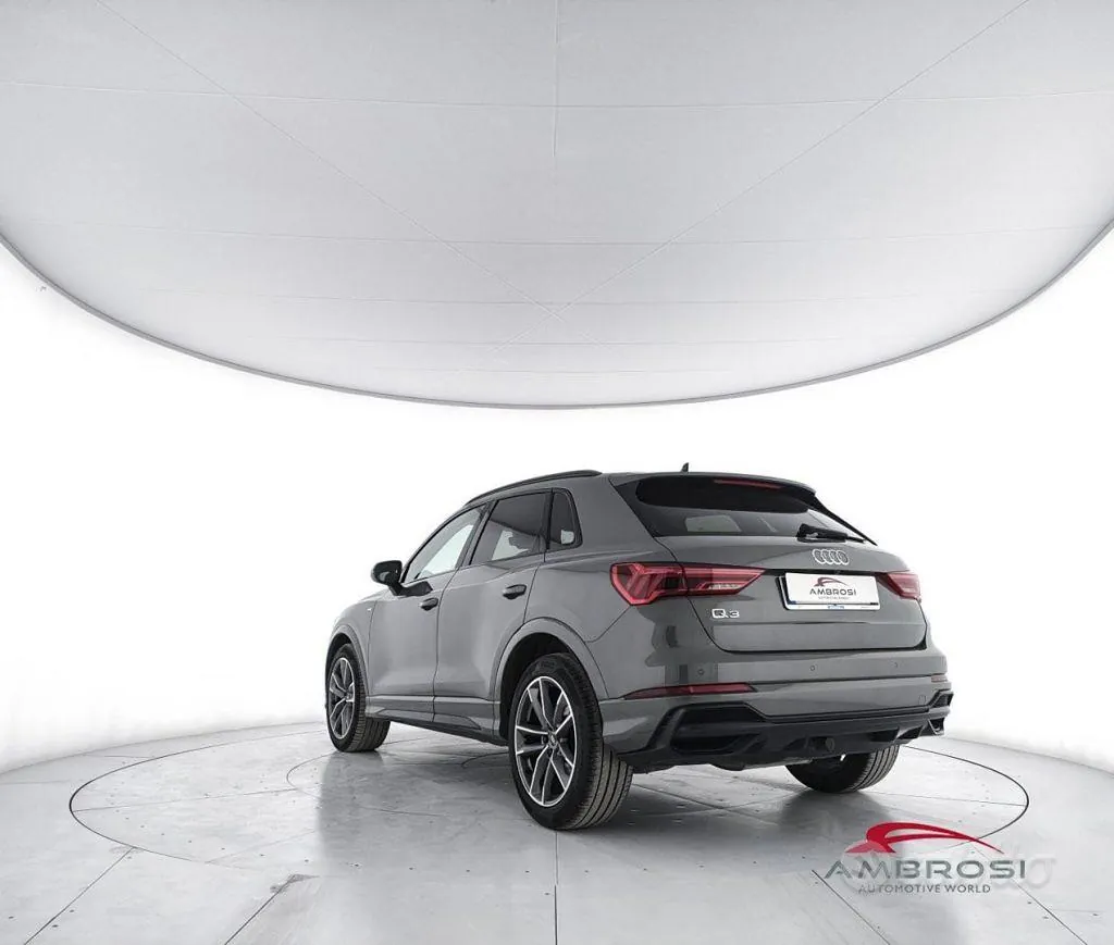 Audi Q3 2022 photo 4