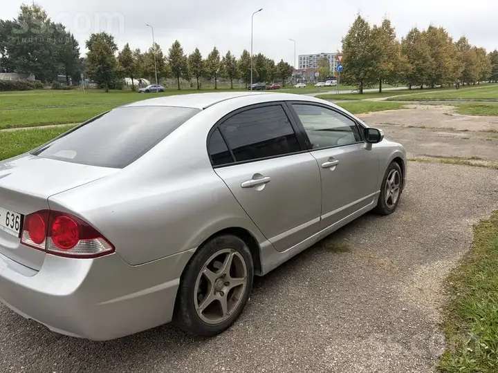 Honda Civic 2007 photo 3