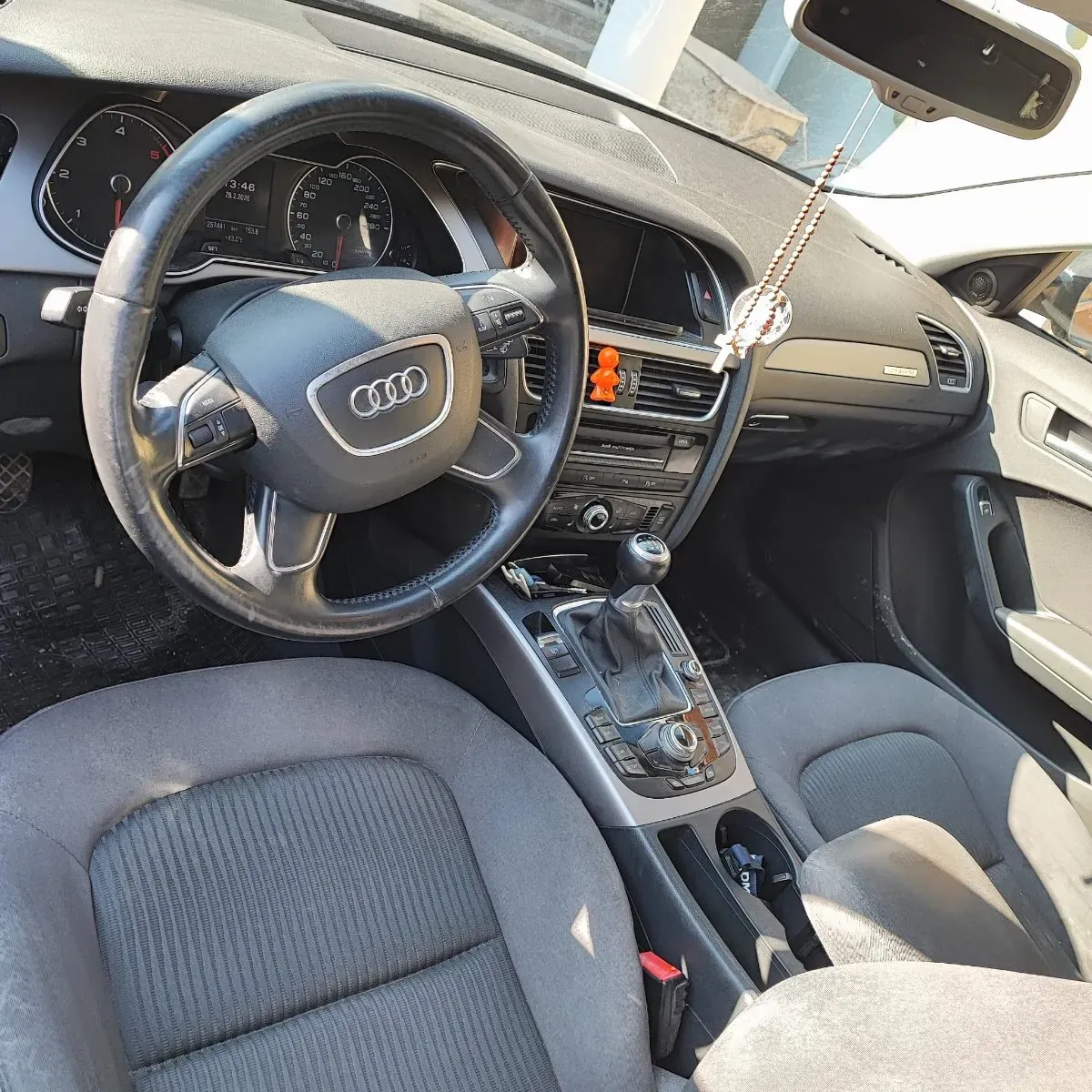 Audi A4 Avant 2014 photo 3