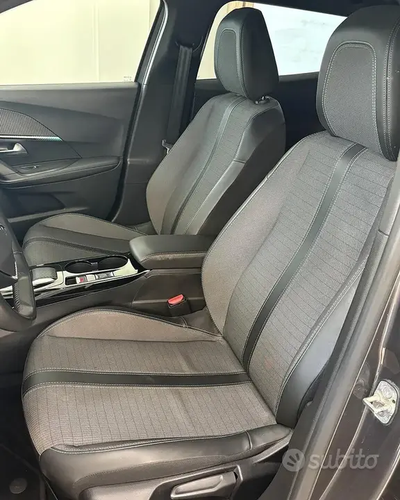Peugeot 2008 2023 photo 5