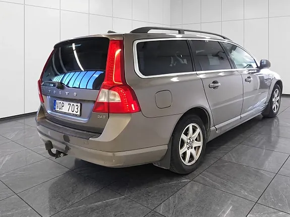 Volvo V70 2010 photo 3