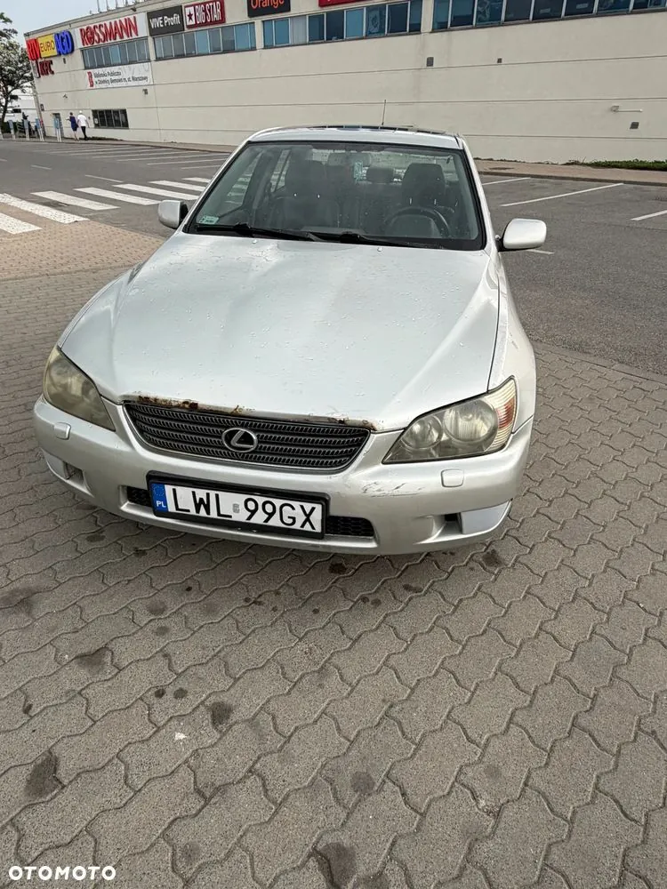 Lexus Is 1999 photo 3