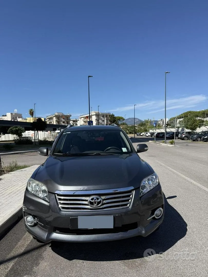 Toyota Rav4 2010 photo 4