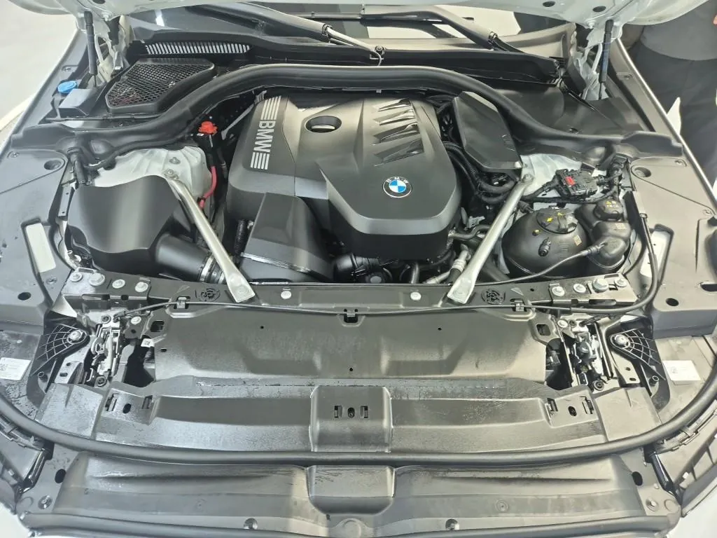BMW 5 Series 2024 photo 5