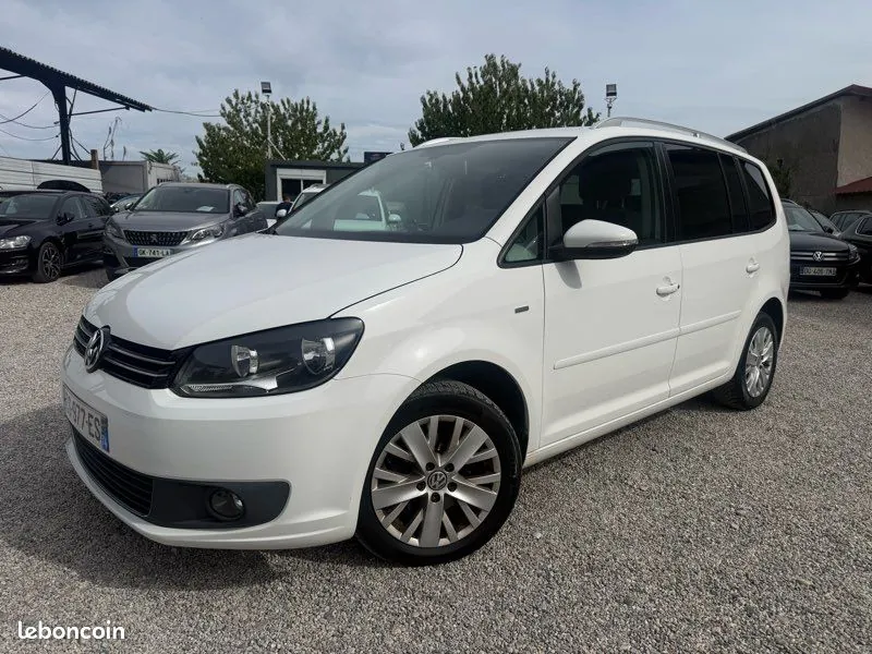 Volkswagen Touran 2013 photo 3