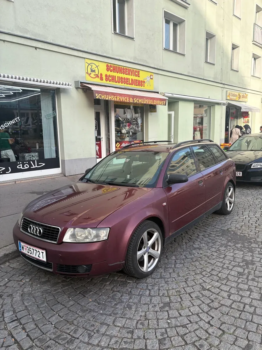 Audi A4 2002 photo 2