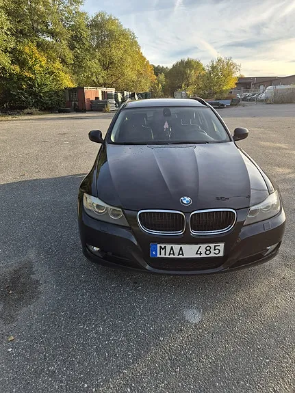 BMW 316D 2012 photo 2