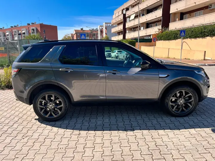 Land Rover Discovery Sport 2018 photo 4