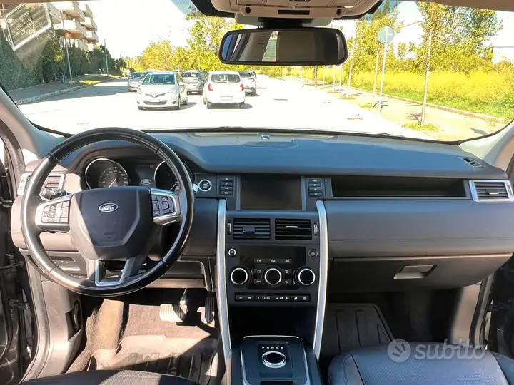 Land Rover Discovery Sport 2018 photo 5