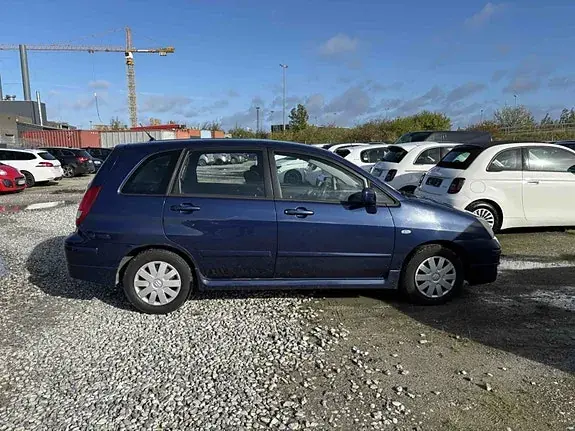 Suzuki Liana