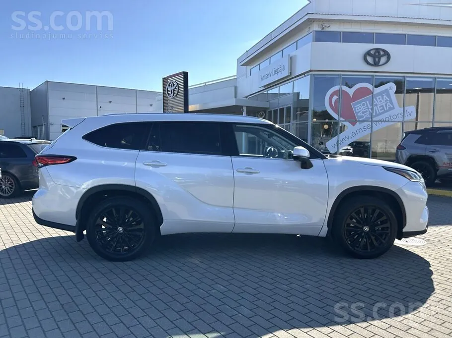Toyota Highlander 2024 photo 5