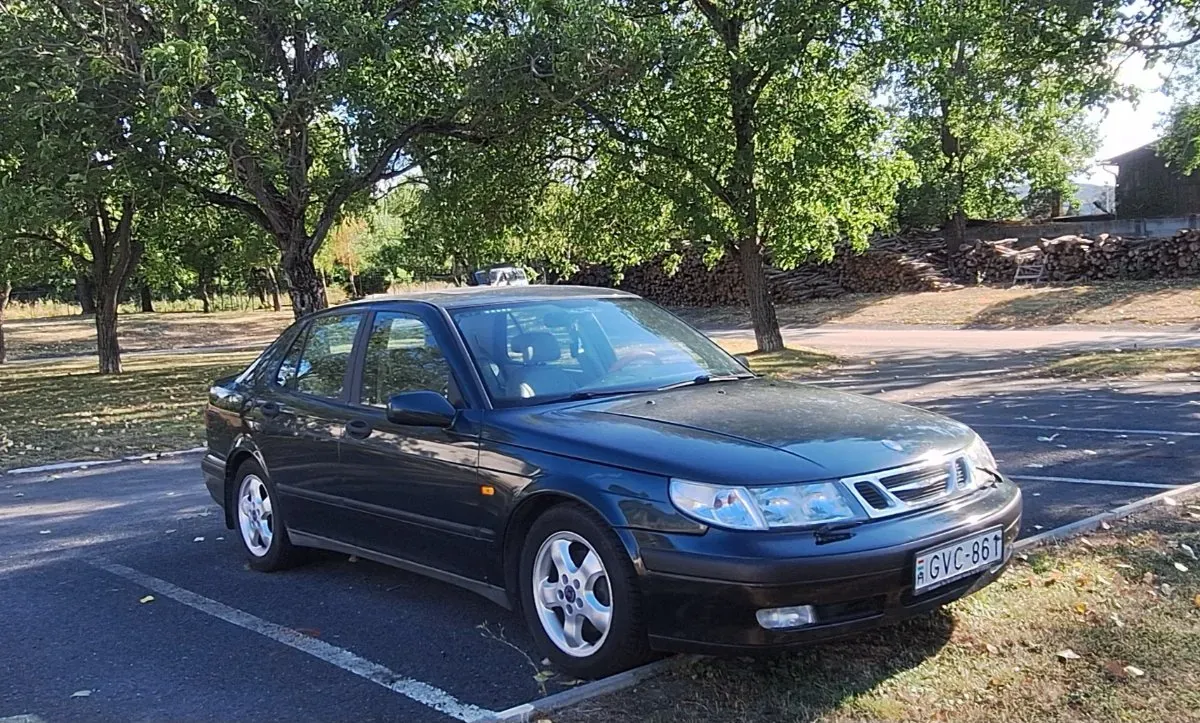 Saab 9-5 1998 photo 2