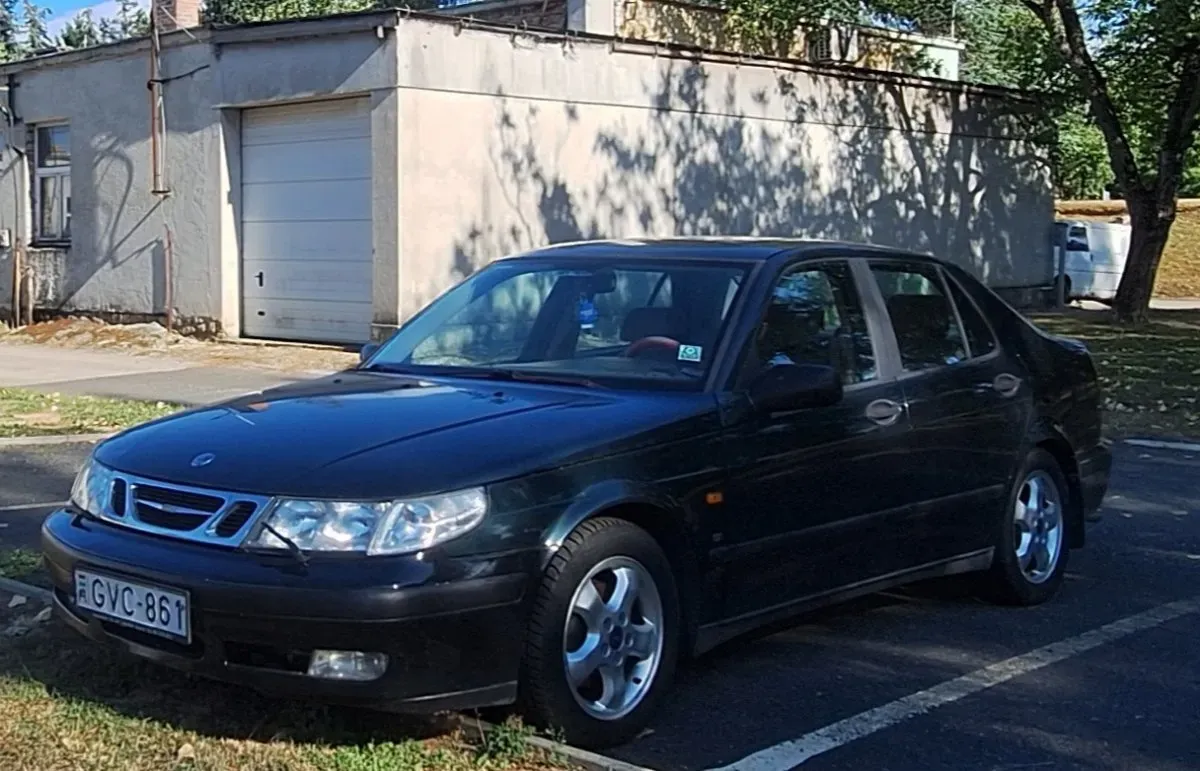 Saab 9-5 1998 photo 3
