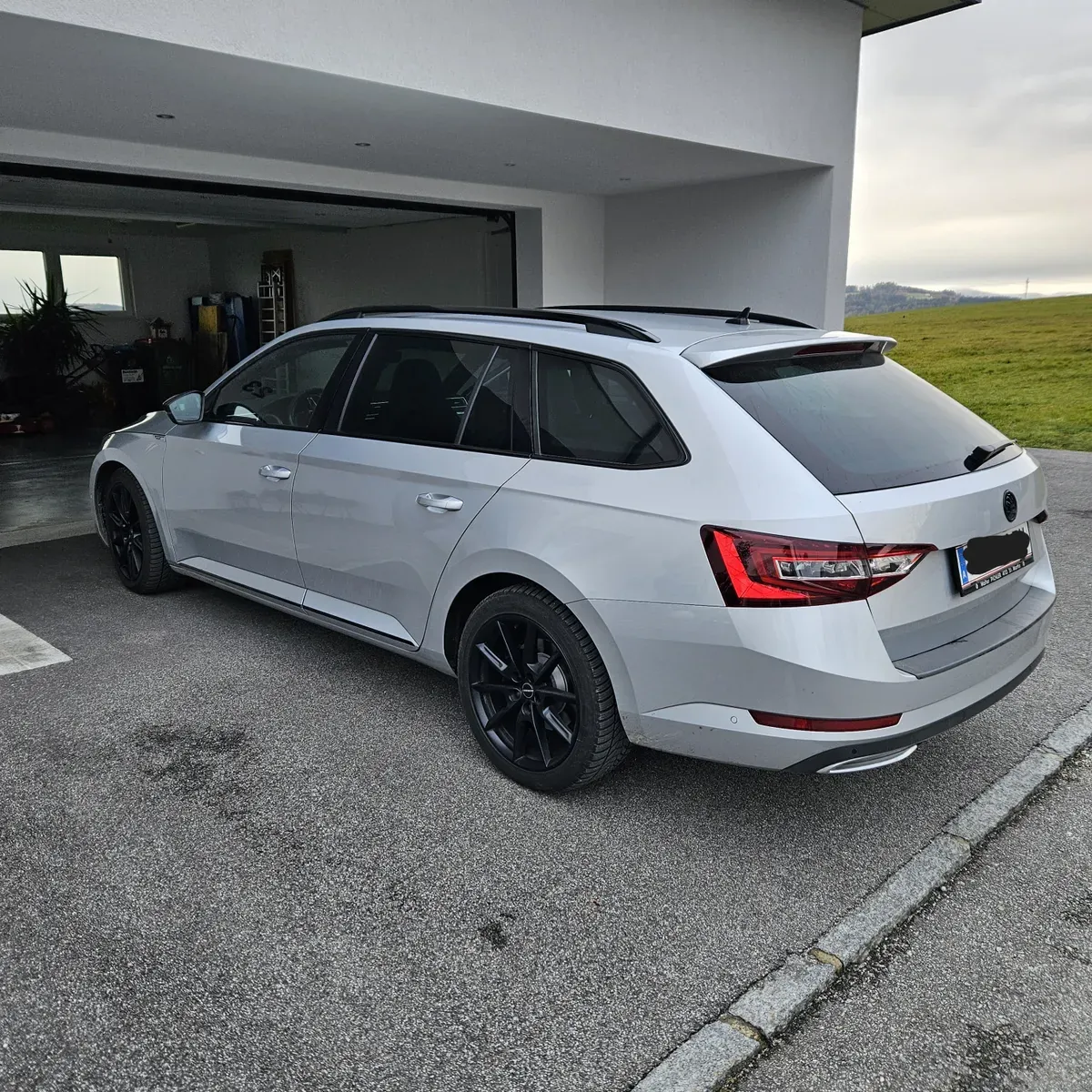 Skoda Superb 2019 photo 2