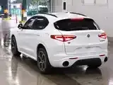 Alfa Romeo Stelvio 2022 photo 5