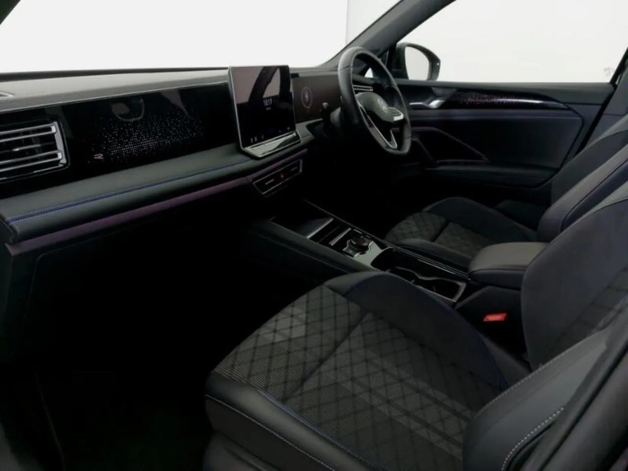 Volkswagen Tiguan 2024 photo 5