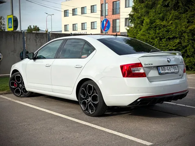 Skoda Octavia 2016 photo 4