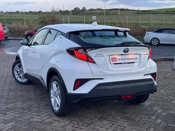 Toyota C-Hr 2023 photo 4