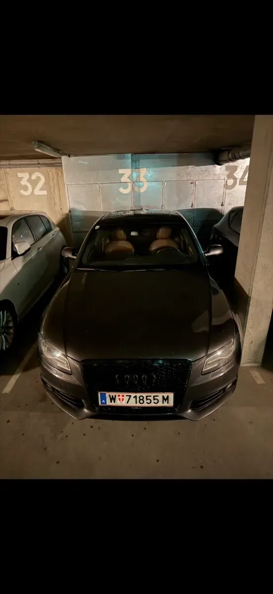 Audi A4 2010 photo 2