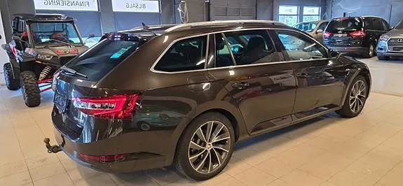 Skoda Superb 2016 photo 5