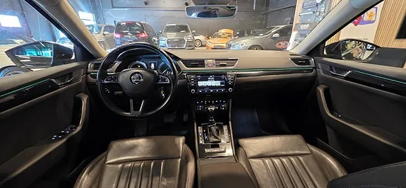 Skoda Superb 2016 photo 2