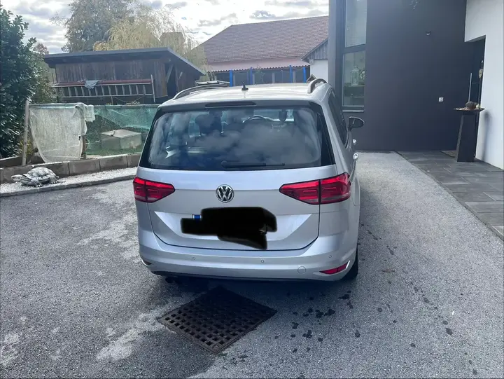 Volkswagen Touran 2019 photo 2