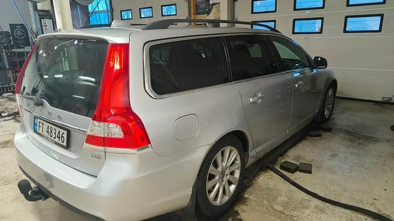 Volvo V70 2014 photo 4