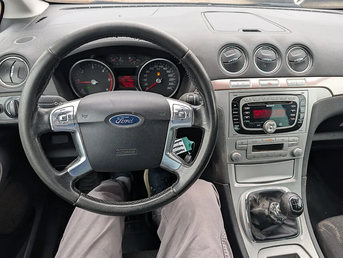 Ford Galaxy 2006 photo 2