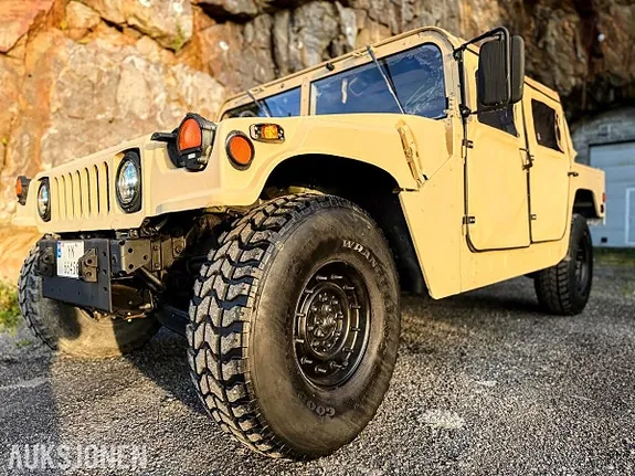 Am General Humvee 1985 photo 4