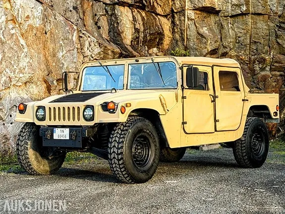 Am General Humvee 1985 photo 2