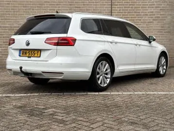 Volkswagen Passat 2018 photo 2
