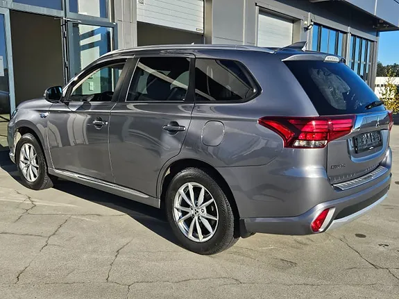 Mitsubishi Outlander 2017 photo 3