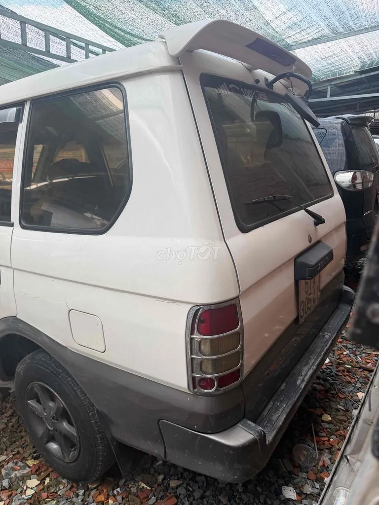 Mitsubishi Jolie 2001 photo 2