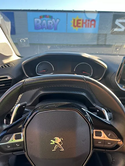 Peugeot 208 2020 photo 5