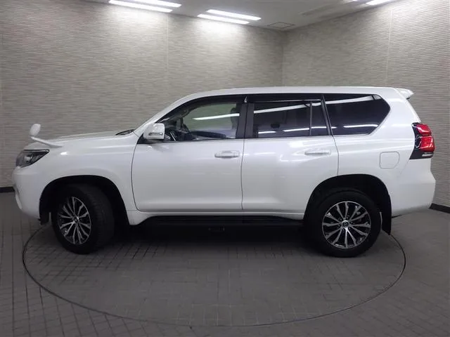 Toyota Land Cruiser Prado 2021 photo 5
